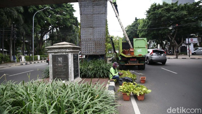 Perawatan Taman Vertikal Percantik Jalan 