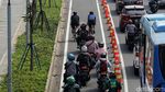 Potret Jalur Sepeda Jalan Sudirman yang Diserobot Pemotor