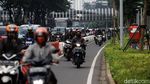 Potret Jalur Sepeda Jalan Sudirman yang Diserobot Pemotor