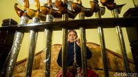 BRI melalui KUR pun turut membantu perajin keris di Imogiri untuk tetap bertahan.