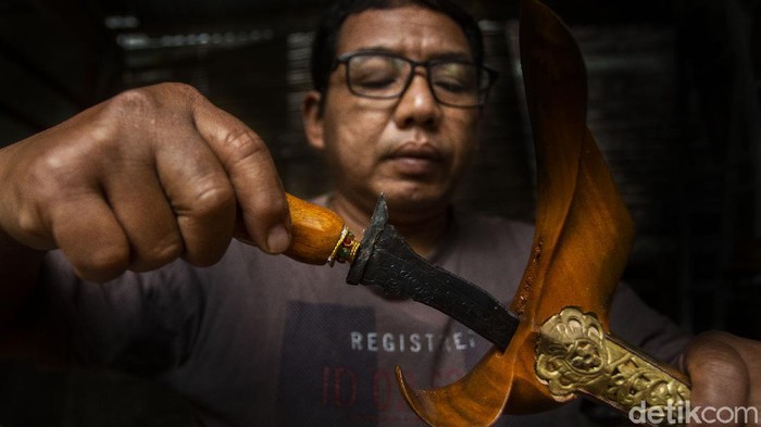 Potret Kampung Keris di Imogiri, Yogyakarta Desa Banyusumurup Imogiri, Bantul, Yogyakarta, dikenal sebagai kampung keris. Ratusan warga di desa ini menjadi perajin keris.