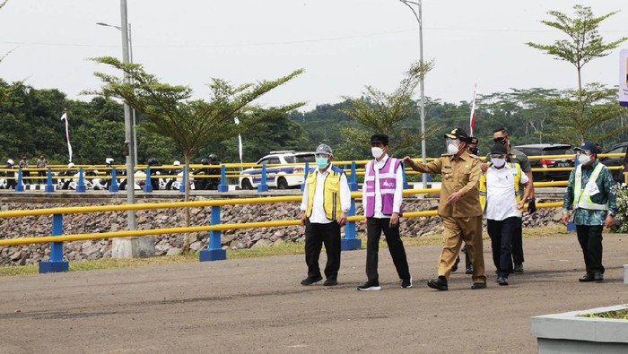 Presiden Joko Widodo resmikan Bendungan Sindangheula di Banten