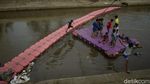 Saat Kali di Jakarta Jadi Tempat Bermain Anak-anak Ibu Kota