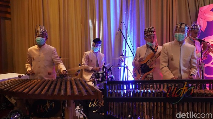 Saung Angklung Udjo menggung lagi