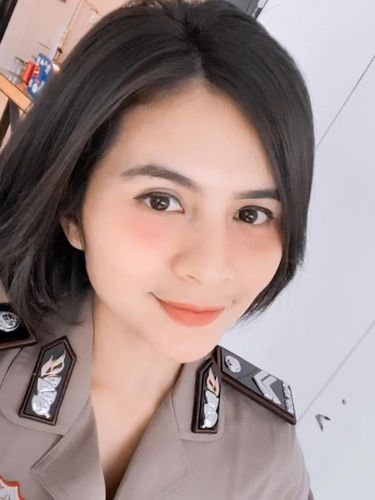 Polwan asal Grobogan, Jawa Tengah yang viral di media sosial