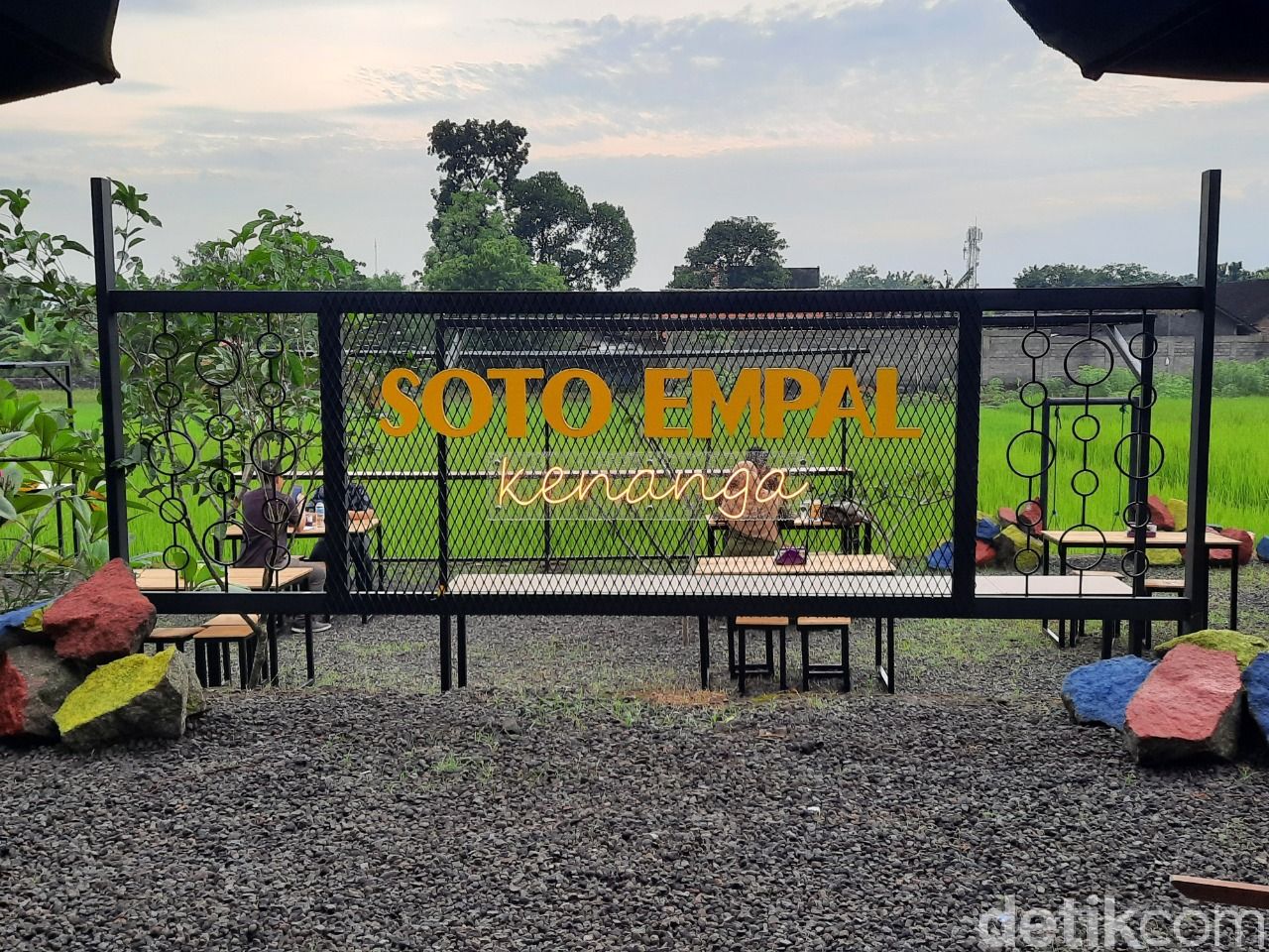 Soto Empal Kenanga- Tawarkan Menu Soto Empal Kerbau yang Enak