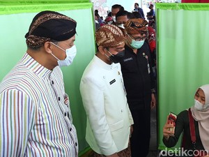 Ada Keluhan Soal Solo? Bisa Sambat Langsung ke Nomor WA-Medsos Gibran Ini