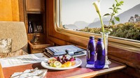 Padahal kereta ini terkenal dengan kemewahannya. Bahkan menurut staf yang bekerja kebanyakan orang hanya menaiki Blue Train sekali seumur hidup. (Blue Train)