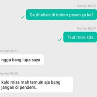 Ya iya sih kata-katanya sama, tapi maksud miss nya bukan kangen, melainkan miss komunikasi alias salah paham. Ada-ada saja memang ulah netizen. Foto: Twitter/@txtdariolshop