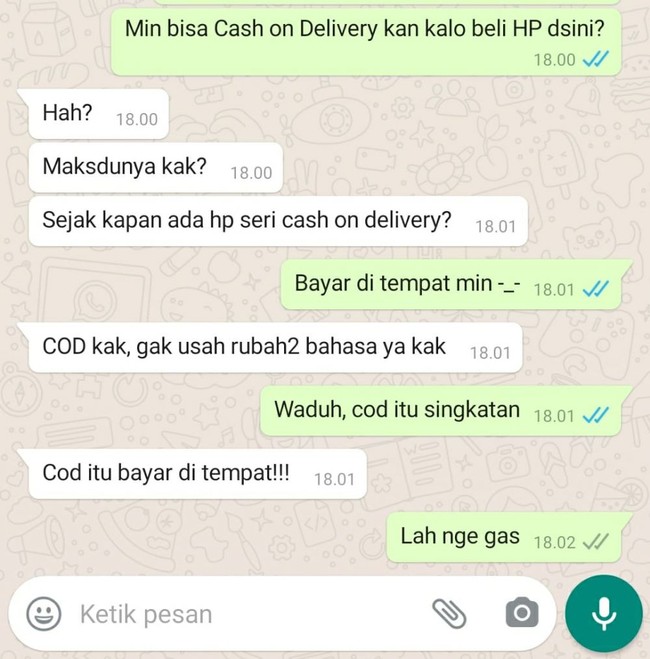 Kalau yang ini malah lebih galak. Padahal udah dibilangin kalau artinya sama saja. Kalau penjualnya macam gini bisa-bisa pembelinya kabur semua deh. Foto: Instagram/@ngakak.receh