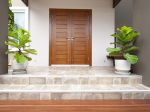 Kenali Jenis-jenis Pintu Kayu, Mana yang Tahan Lama?
