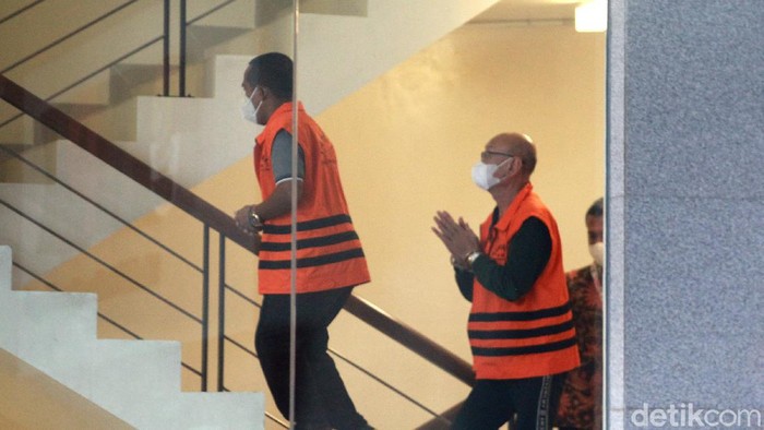 Ini Dia Tersangka Penyuap Nurdin Abdullah Selain Nurdin, ada dua pihak lain yang ditetapkan menjadi tersangka yakni, Sekdis PUTR Sulsel, Edy Rahmat dan Direktur PT Agung Perdana Bulukumba, Agung Sucipto.