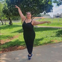 Meskipun berlatih sejak kecil, Julia menghadapi tantangan yang membuatnya sulit diterima di dunia ballet. Penari ballet rata-rata bertubuh ramping atau kurus. Sedangkan kala itu dia tidak masuk kategori tubuh ballerina. Foto: Instagram/@judelbi