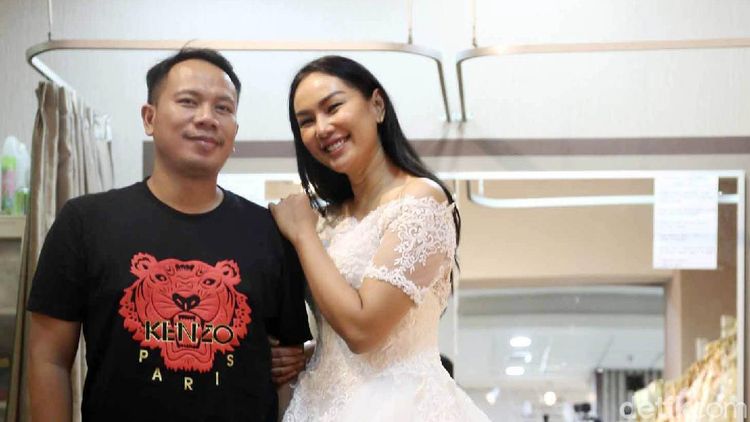 5 Artis Nikah Siri Berujung Cerai