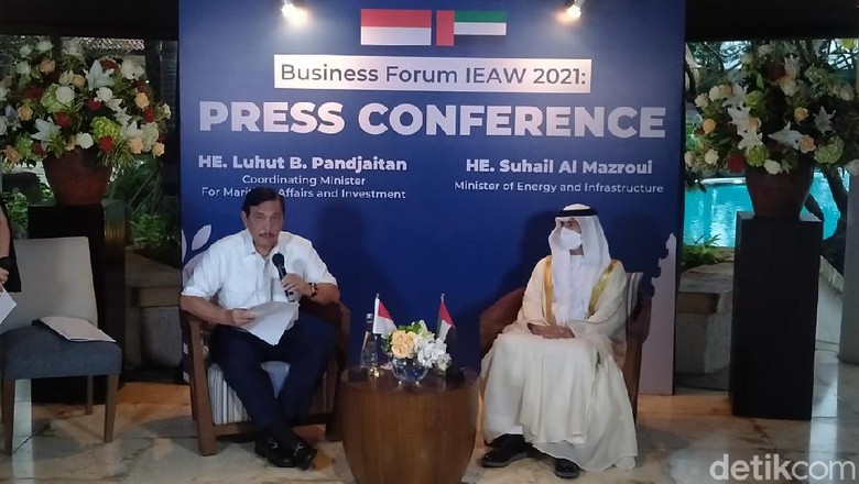 Luhut Binsar Pandjaitan Luhut Binsar Pandjaitan