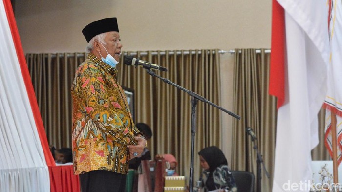 Mantan Wakil Bupati Pangandaran Adang Hadari