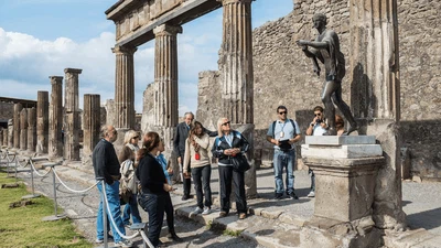 Menelusuri Pompeii, Kota Romawi yang Hilang