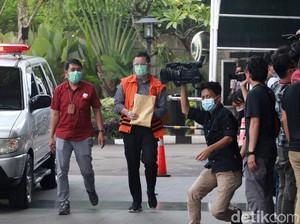 Jaksa: Juliari Sewa Pesawat-Bayar Honor Cita Citata Pakai Duit Bansos Corona