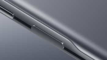 Ponsel ini punya fingerprint yang menyatu dengan tombol power. Foto: Xiaomi
