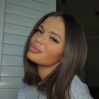 Hidup Saffron diliputi dengan kemewahan, termasuk untuk perawatan kecantikan. Seperti dikabarkan The Sun, ia bisa menghabiskan setidaknya US$ 200 ribu atau hampir mencapai Rp 3 miliar hanya untuk memoles penampilannya. (Foto: Instagram/@saffron_db)