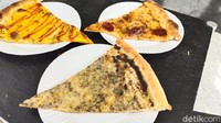 Harga pizza di sini mulai dari Rp 37 ribu per potong. Ukurannya lumayan besar dan mengenyangkan. Foto: detikfood