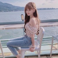 Siaran tidur sendiri dikatakan menjadi tren belakangan ini. Selama dua tahun terakhir, cukup banyak steamer populer yang meyiarkan diri saat sedang terlelap seolah meminta para fans untuk membangunkan mereka dengan donasi. Foto: Instagram @et.1231