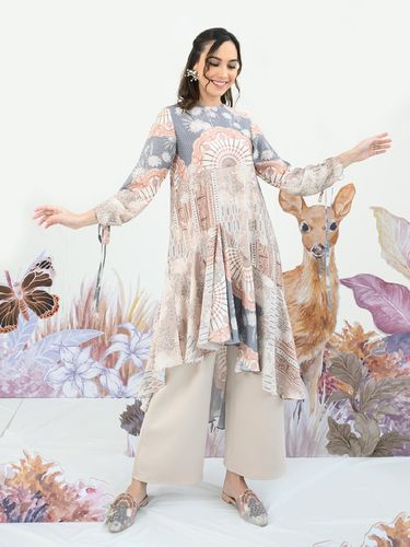 Wearing Klamby Adakan Annual Digital Show Bertajuk Keindahan Alam Sulawesi