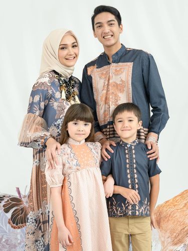 Wearing Klamby Adakan Annual Digital Show Bertajuk Keindahan Alam Sulawesi