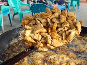 5 Pisang Goreng Ini Laris Manis, Bisa Ludes 5 Ribu Potong per Hari!