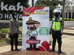 Cegah COVID-19, Polisi Sediakan ATM Masker di Bandara Soekarno-Hatta