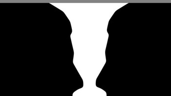 Dibuat pada tahun 2015, bisa terlihat wajah yang melihat satu sama lain atau vas bunga. Foto: Insider