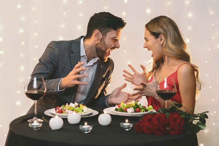 Makanannya Direbut Kekasih, Wanita Ini Disuruh Cari Pacar Baru Makanannya Direbut Kekasih, Wanita Ini Disuruh Cari Pacar Baru