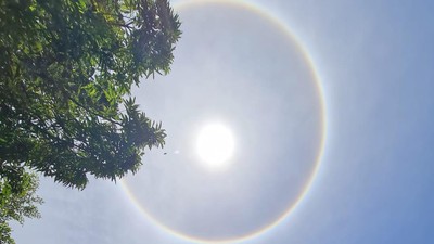 Melihat Fenomena Langka Matahari Bercincin di Parepare Sulsel