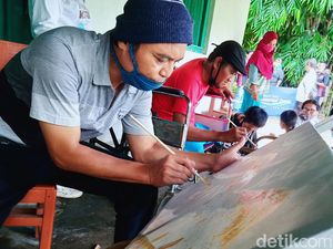 Menjaga Kreativitas, Warga Difabel di Klaten Belajar Melukis