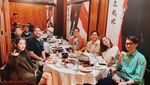 Romantisnya Joshua Suherman dan Clairine Clay Saat Makan Bareng