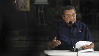 SBY kemudian menyebut KLB yang digelar di Sumut itu mendongkel dan merebut kursi Ketum PD dari kepemimpinan yang telah disahkan pemerintah. Antara Foto/Asprilla Dwi Adha.