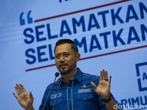 Kata AHY Jika Berhadapan Kubu Moeldoko di Kemenkumham: Senyumin Aja!