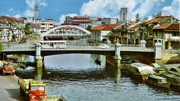 Singapura kemudian kembali ke pangkuan Inggris sebelum merdeka pada tahun 1963. Foto: Vintag