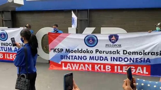 Tangkapan layar saat AHY berorasi dalam mimbar bebas DPP PD untuk melawan kongres luar biasa (KLB) PD di Sumatera Utara (Sumut) kemarin (Dok. Video PD)