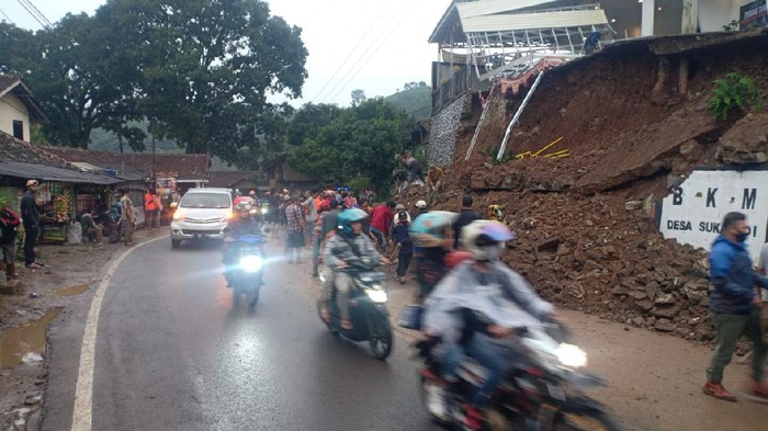 TPT di desa sukajadi soreang longsor 6 maret 2021