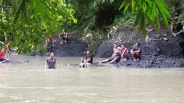 3 Remaja Putri Terseret Arus Sungai di Lombok, 2 Tewas Tenggelam