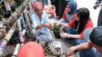 Di Desa Ini Sampah Plastik Diubah Jadi Bahan Bakar