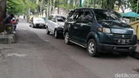Dinas Perhubungan (Dishub) Kota Solo terus melakukan sosialisasi kepada pemilik kendaraan agar tidak parkir di jalur sepeda. 