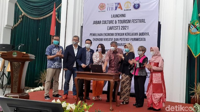IKA alumni universitas di Jabar menggelar JaFest 2021