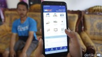 Adanya Mantri BRI yang cantik turut membantu para anggota bersemangat dalam menerima binaan dari BRI. Ia berkisah, Mantri pembina klaster ini kerap kali dijuluki mirip gadis Korea oleh para pedagang cendol dawet sagu lasah.