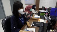 Gadis berparas cantik ini mengaku telah sejak lama berminat untuk menjadi bagian dari BRI hingga akhirnya berhasil mengawali karier sebagai frontliner.