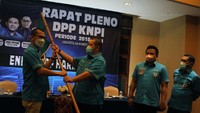 Rapat juga mengangkat Mustahuddin sebagai Pelaksana Tetap (Plt) Ketua Umum DPP KNPI 2018-2021.