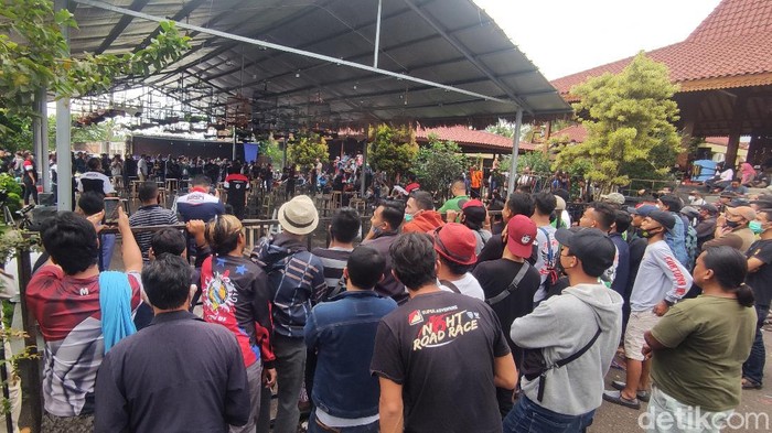 Lomba kicau burung di Cianjur dibubarkan akibat menimbulkan kerumunan