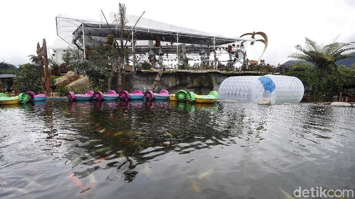 Malang memiliki sejuta pesona wisata yang seolah tak pernah ada habisnya. Salah satunya adalah The Roudh 78 yang terletak di areal Desa Wisata Pujon.