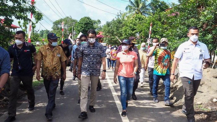Menparekraf Sandiaga Uno di desa Wisata Marinsow, Likupang, Sulut